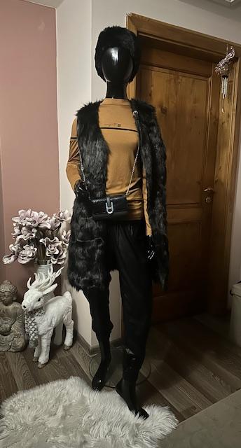 Tričko koňakovej farby zn. magenta, l / m