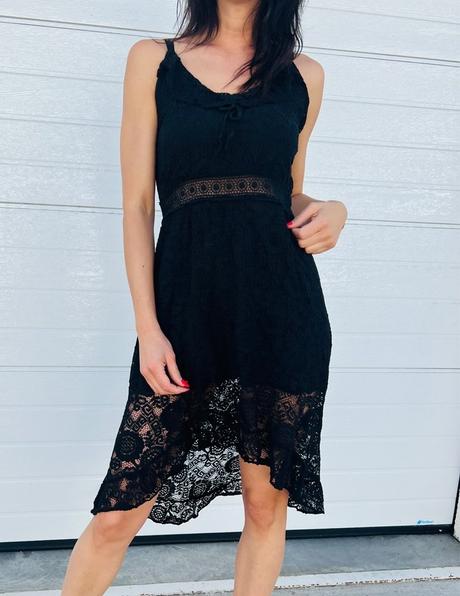 Čierne šaty yashila, 