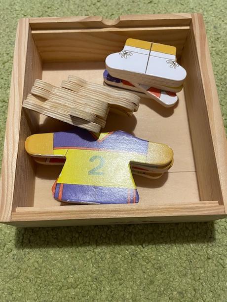 Drevená vkladačka macík, zn. dráčik, v.2r+, 