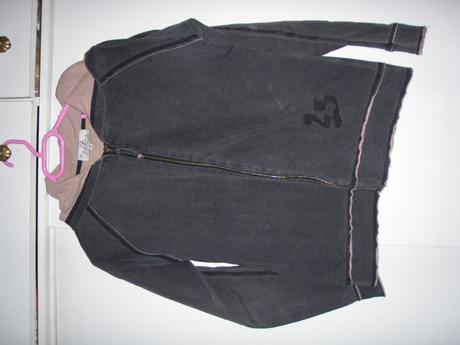 Svetre na donosenie, 164