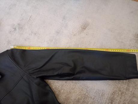 Predám koženú bundu, 