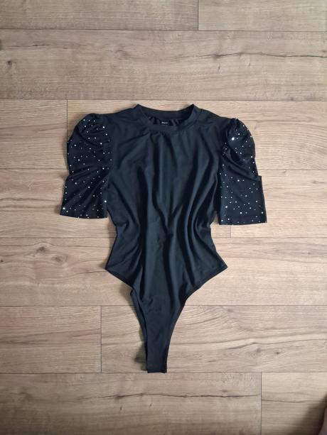 Damske body, l