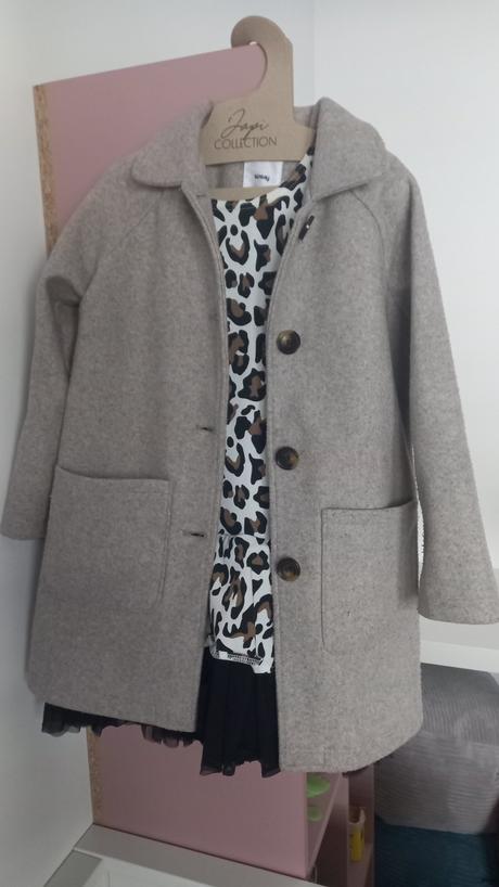 Dievčenský kabátik, 128