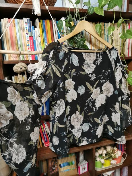 Kvetovana blúzka, amisu,s