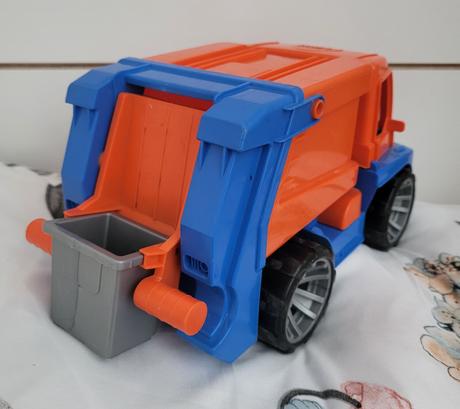 Lena truxx smetiarske auto, 