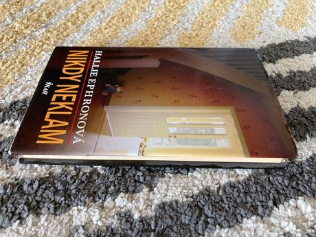 Nikdy neklam (2010),