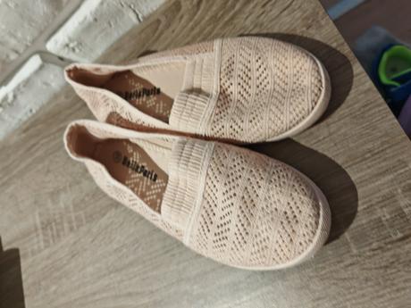 Uzasne letne slip on 35 vd 22,5 cm, 35