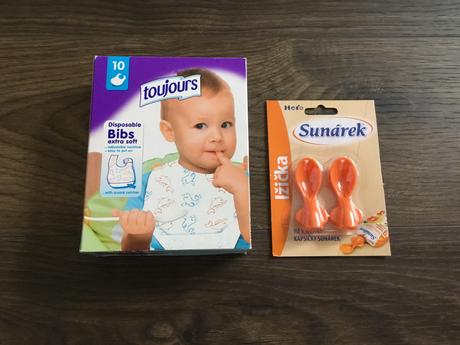 Jednorazové podbradníky a lyžičky, 