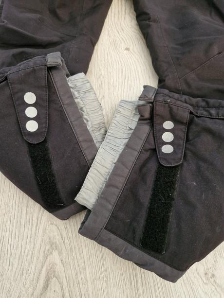 Nohavice do snehu, 146