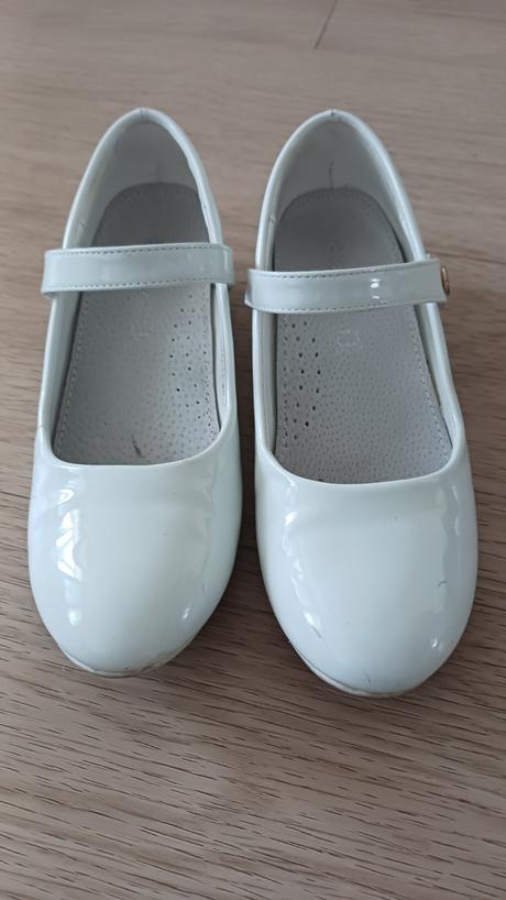 Sandalky, 37