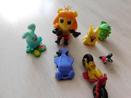 Kinder hračky, 