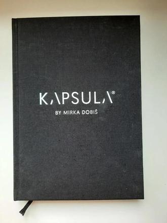 Kniha kapsula satnik, 