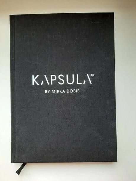 Kniha kapsula satnik, 