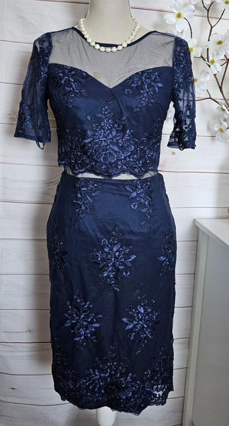 Nádherné zaujímavé šaty zn.chichi, s