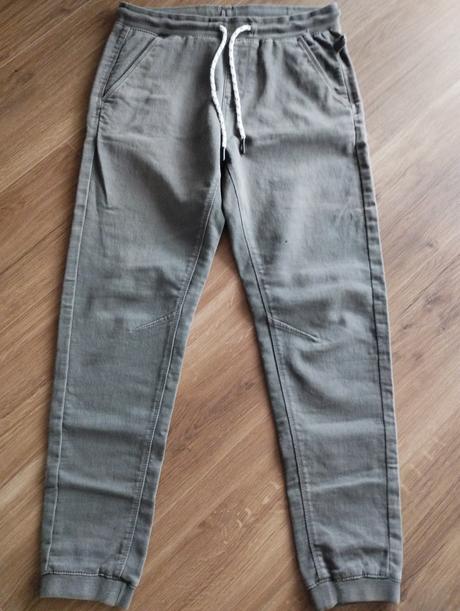 Nohavice pre chlapcov, 32