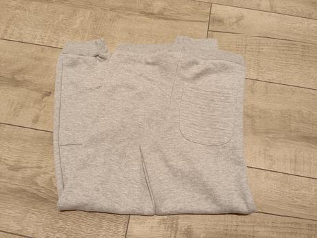 Šedé tepláky, kiki&koko,122