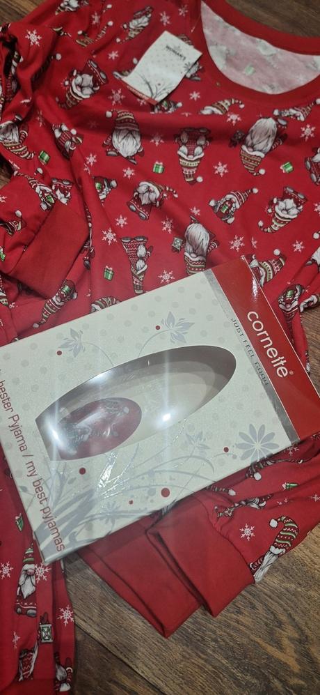 Damske pyzamo conette slovenka  m/l, slovenka,l