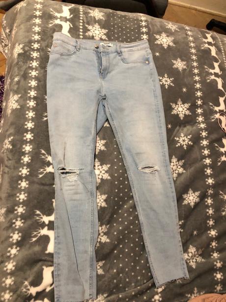 Krásne denim roztrhané rifle bledé, sinsay,l