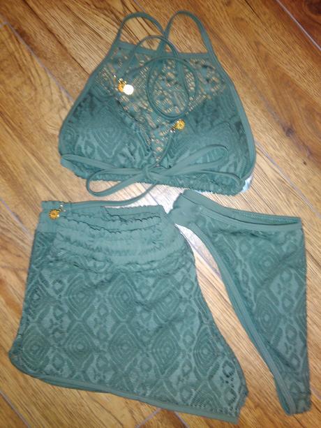 Plavkový trojkomplet, amisu,s