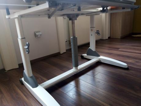 Ergonomický písací stôl, 