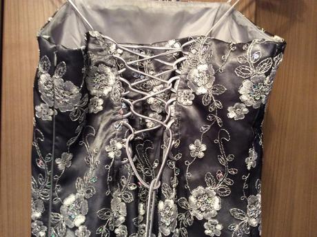 Spoločenské šaty, 40