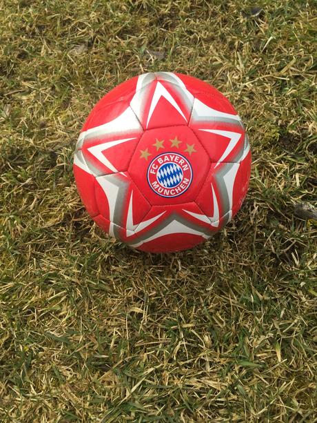 Futbalová lopta a dres, adidas