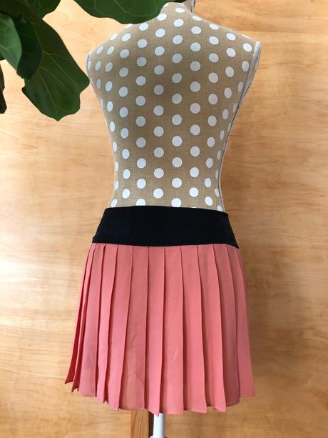 Skladancová asymetrická minisukňa, xs