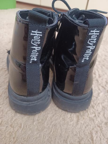 Topanky harry potter, 32