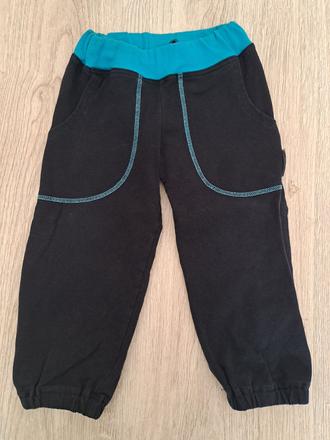 Tmavomodré tepláky, 92