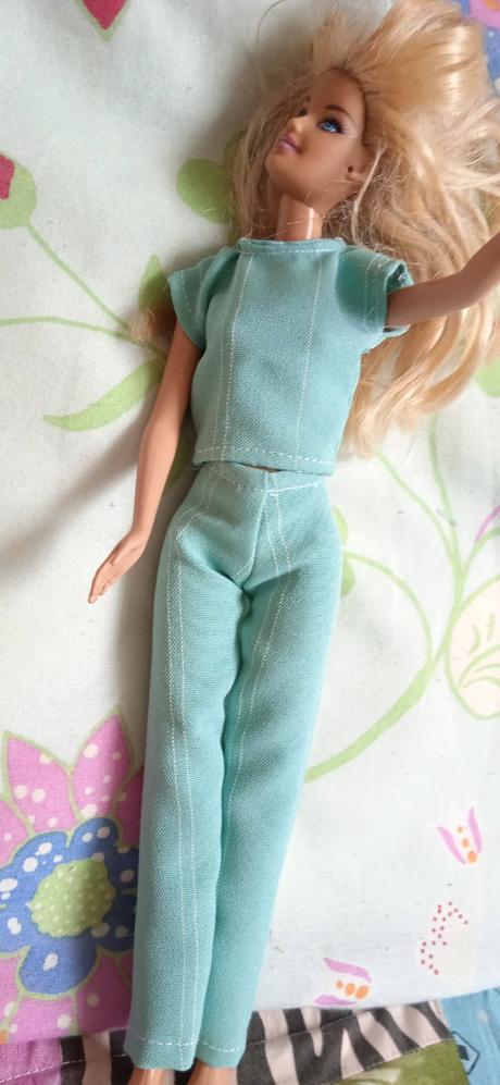 Oblečenie pre barbie,