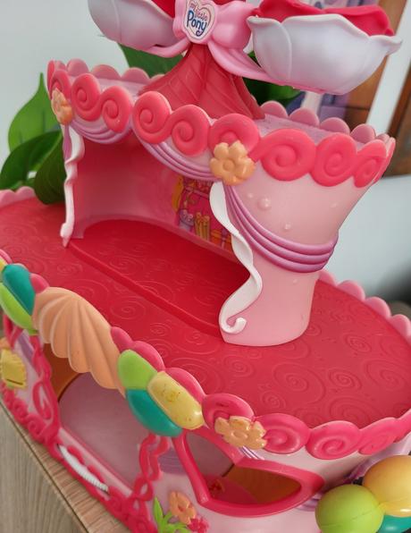 Otvárací domček my little pony ponyville roller sk, 