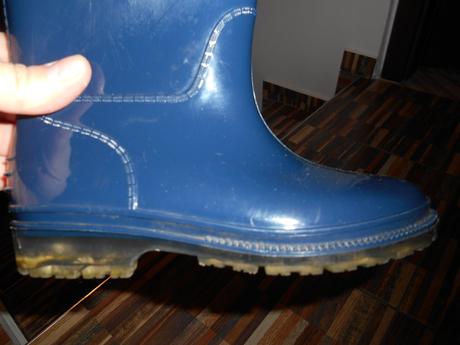 Gumáky s priesvitnou podrážkou, 26