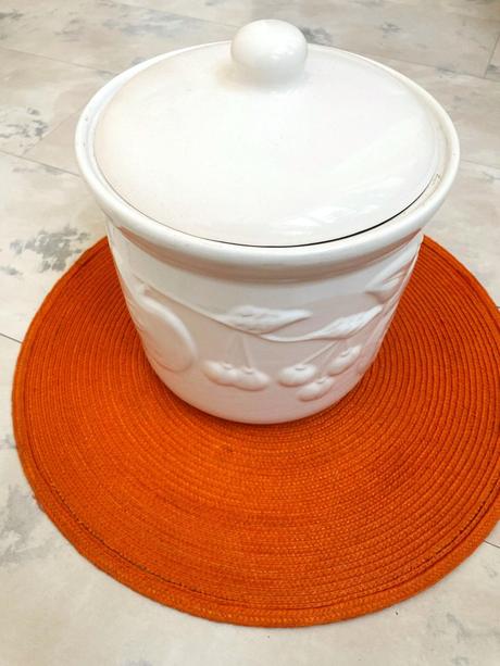 Porcelánová veľká dóza, 