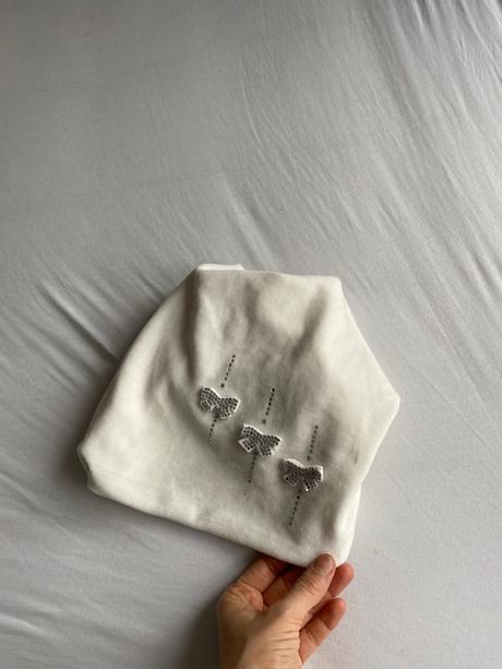 Biela jemnucka ciapka, 