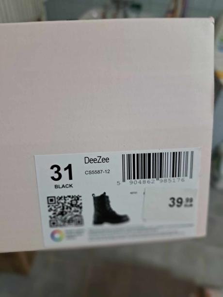 Čižmy, 31