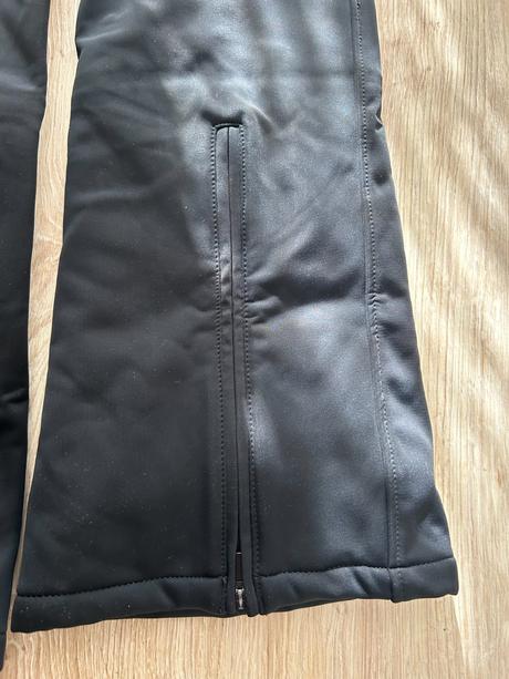 Nádherný lyžiarsky overal značky oysho, pc 249 eur, m