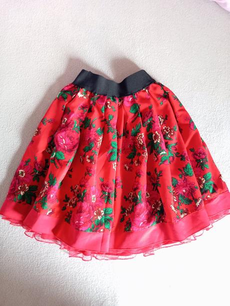 Balík dievčenského oblečenia, 122–134