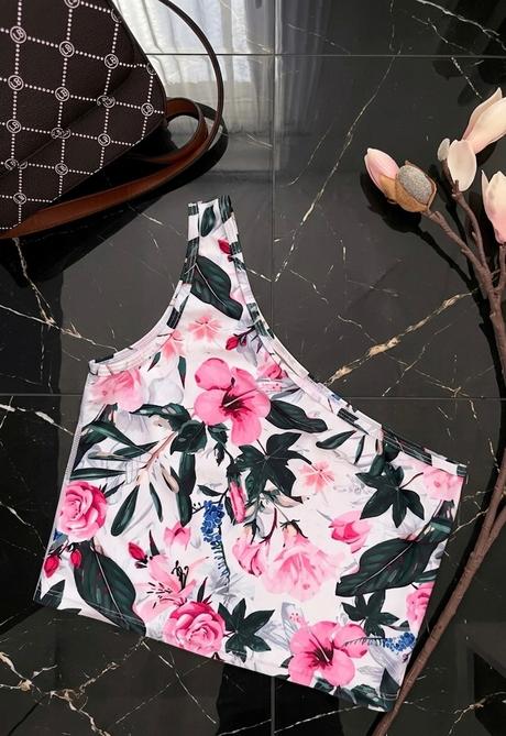 Floral top, gate,xs