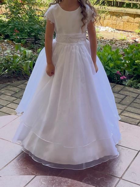 Šaty na prvé sväté prijímanie, 134