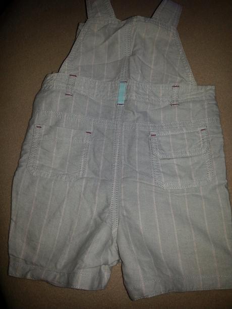 Kratasky s trakmi, marks & spencer,92