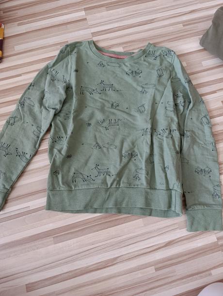 Balík oblečenia veľkosť 134, 122–134