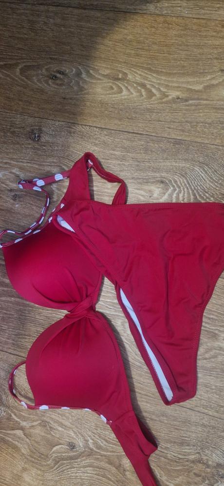 Krásne bodkované plavky, m