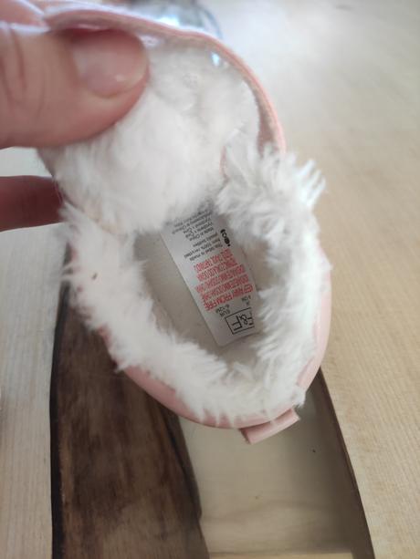 Capačky s kožušinkou, 17