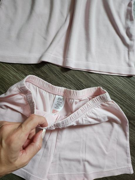 Ruzove pyzamko, h&m,116