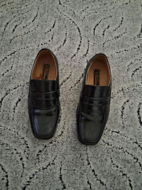 Spoločenské topánky, 33