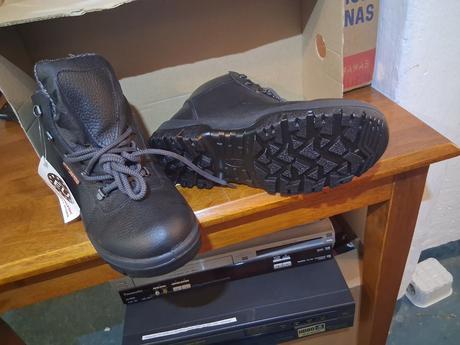 Pracovné topánky kožené nové wintoperk s visačkou, 41