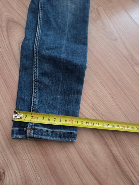Džínsy, stradivarius,40