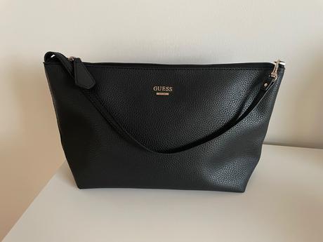 Kabelka guess cierna, guess