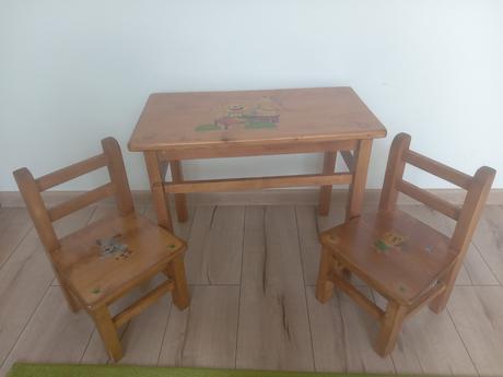 Stolík a stoličky,