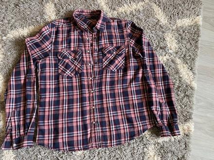 Kockovaná košeľa, 42